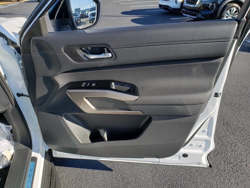 new 2025 Nissan Pathfinder car, priced at $45,473