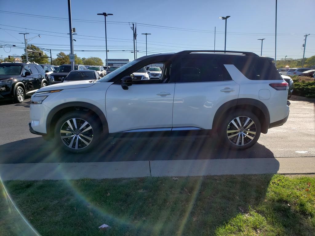 new 2025 Nissan Pathfinder car, priced at $45,473