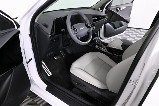 new 2025 Kia Niro car, priced at $31,762