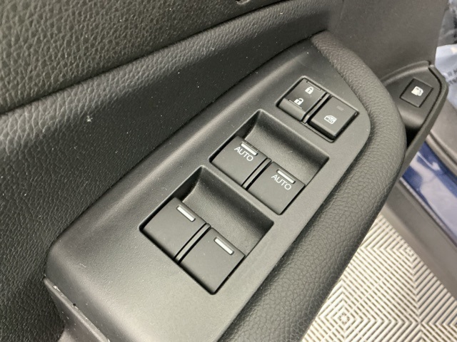 used 2022 Honda Pilot car, priced at $27,996