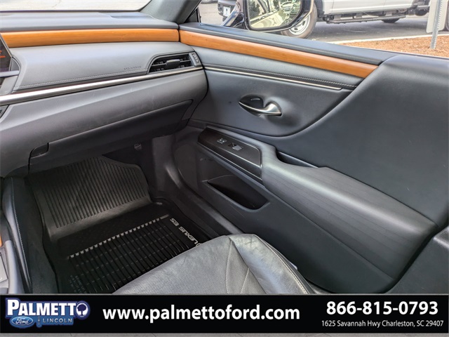 used 2019 Lexus ES car, priced at $26,379