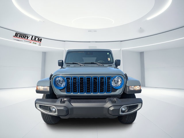 used 2024 Jeep Gladiator car, priced at $35,609