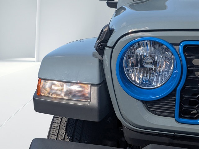 used 2024 Jeep Gladiator car, priced at $35,609