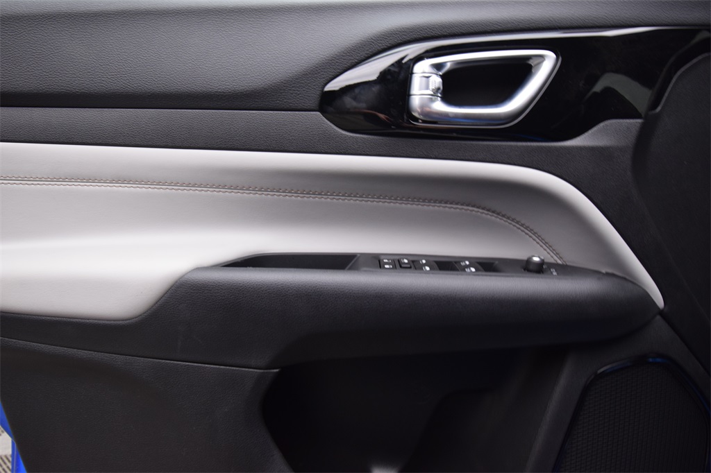 new 2025 Jeep Compass car, priced at $39,605