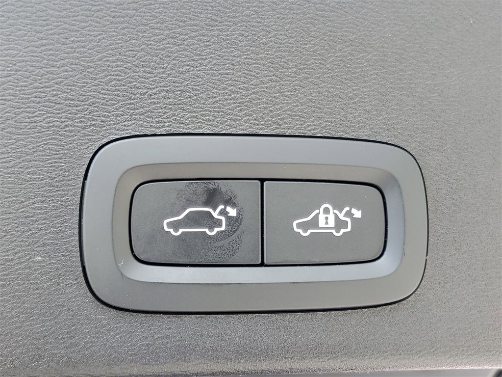 used 2024 Volvo XC40 car, priced at $29,985