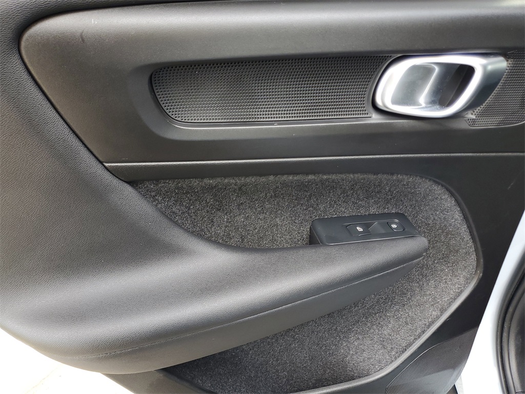 used 2024 Volvo XC40 car, priced at $29,985