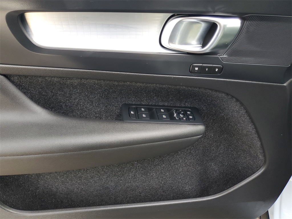 used 2024 Volvo XC40 car, priced at $29,985