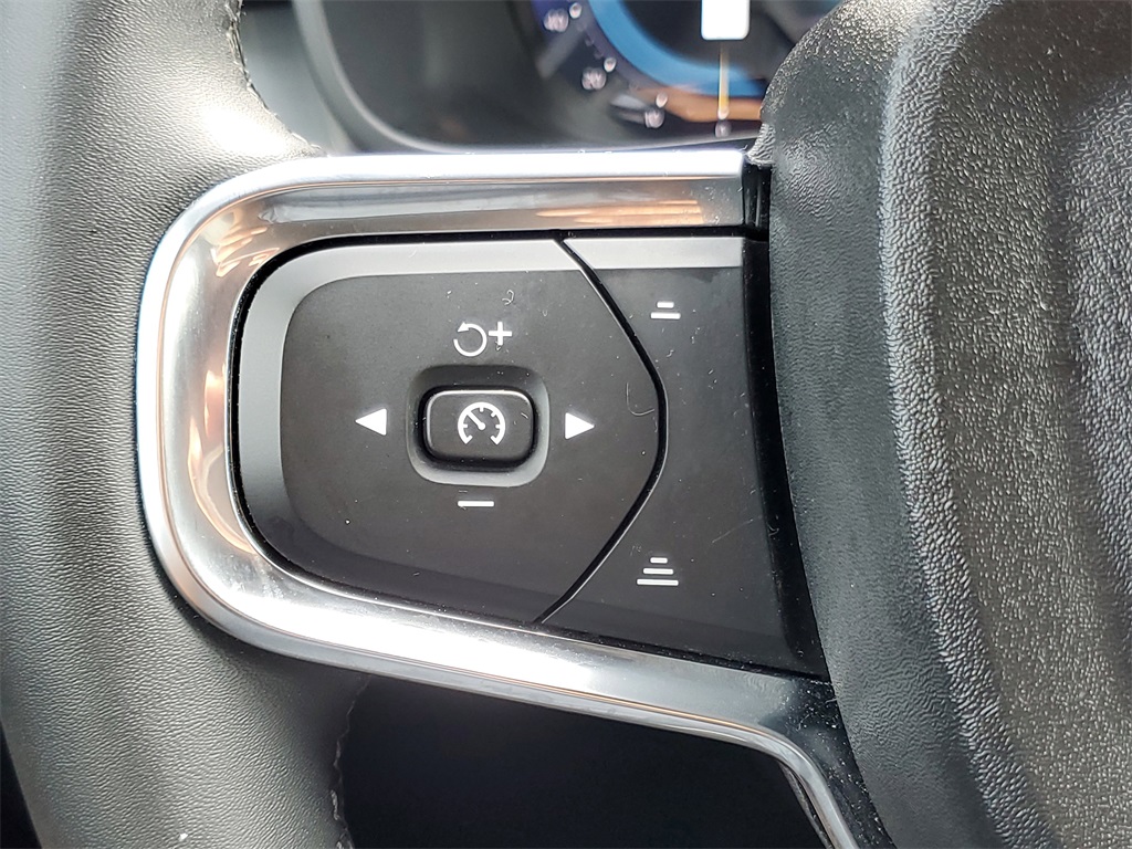 used 2024 Volvo XC40 car, priced at $29,985