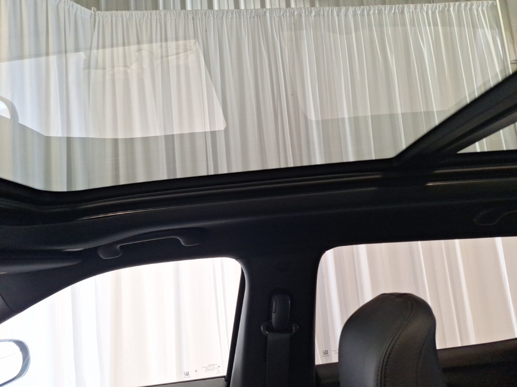 new 2025 Jeep Compass car, priced at $33,999