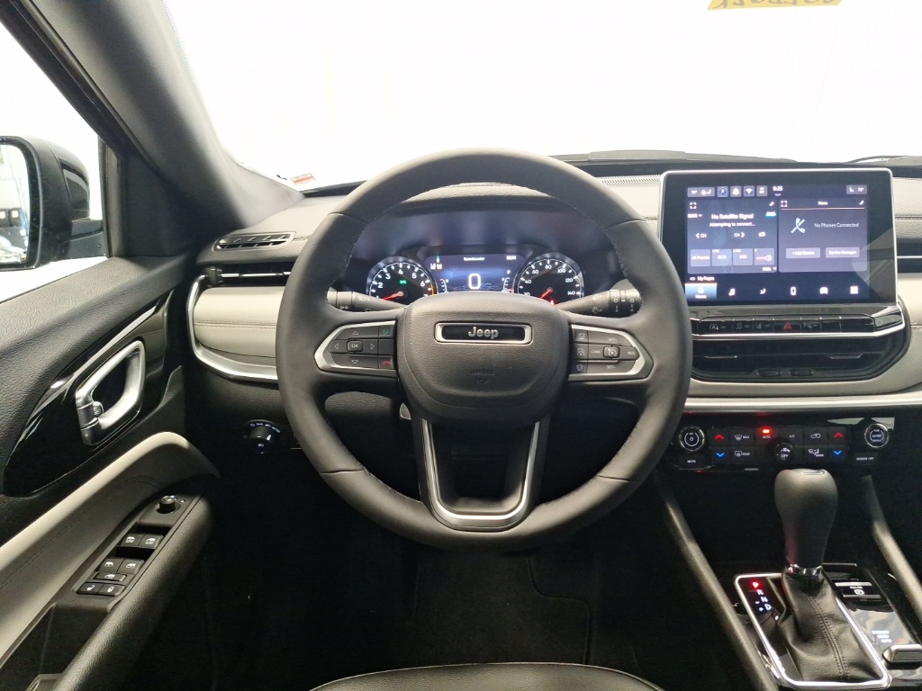 new 2025 Jeep Compass car, priced at $33,999