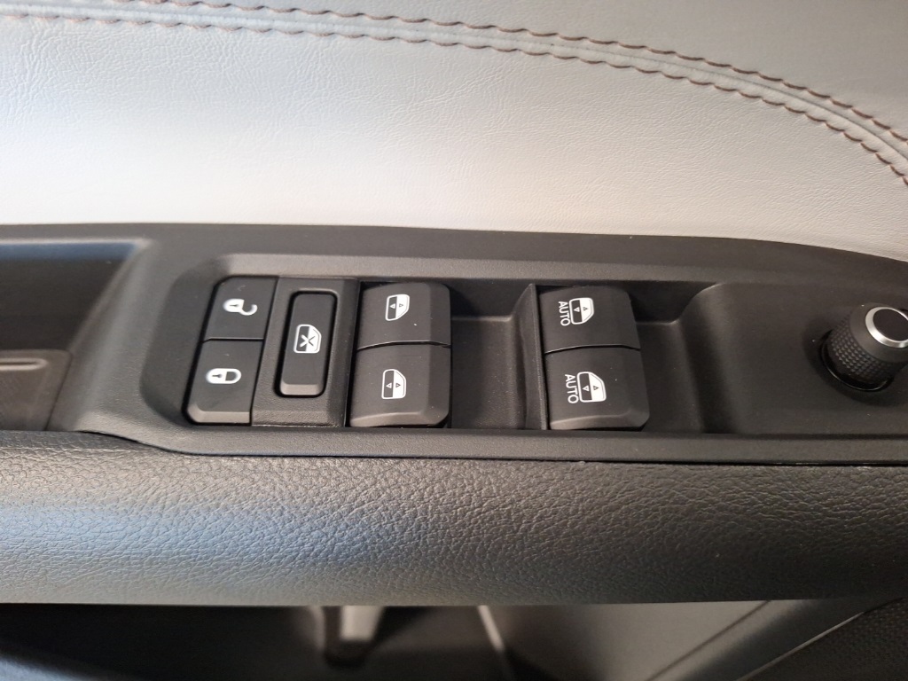 new 2025 Jeep Compass car, priced at $33,999