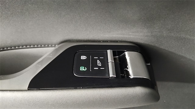 used 2025 Volvo EX90 car, priced at $89,997