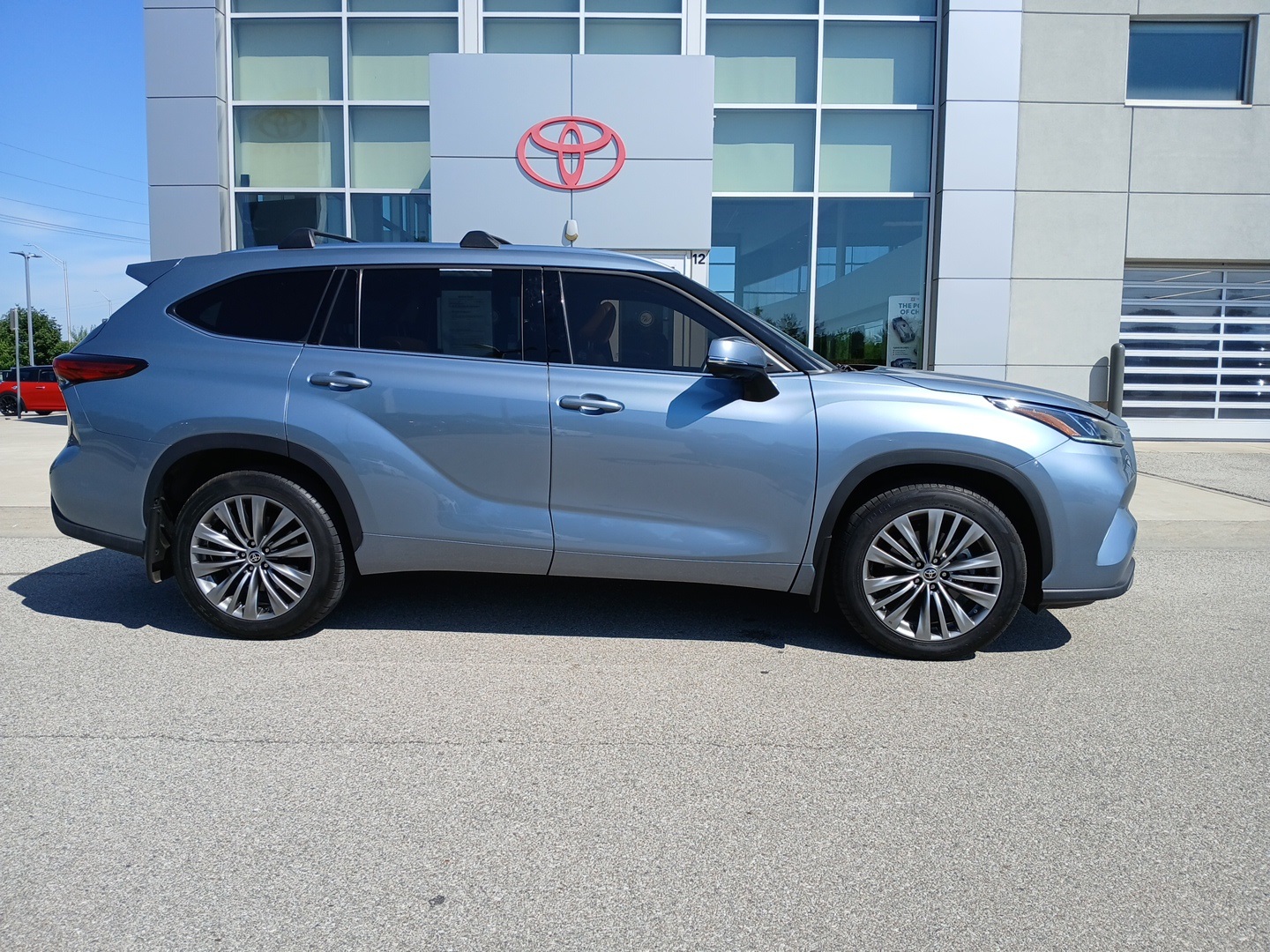 used 2022 Toyota Highlander car, priced at $45,948