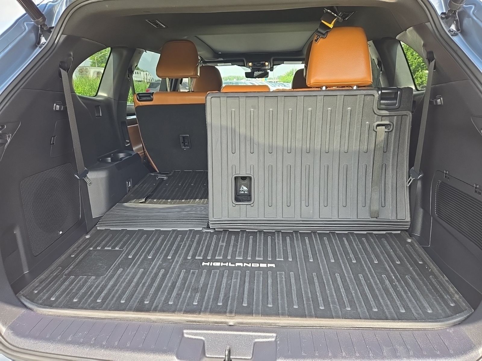 used 2022 Toyota Highlander car, priced at $45,948