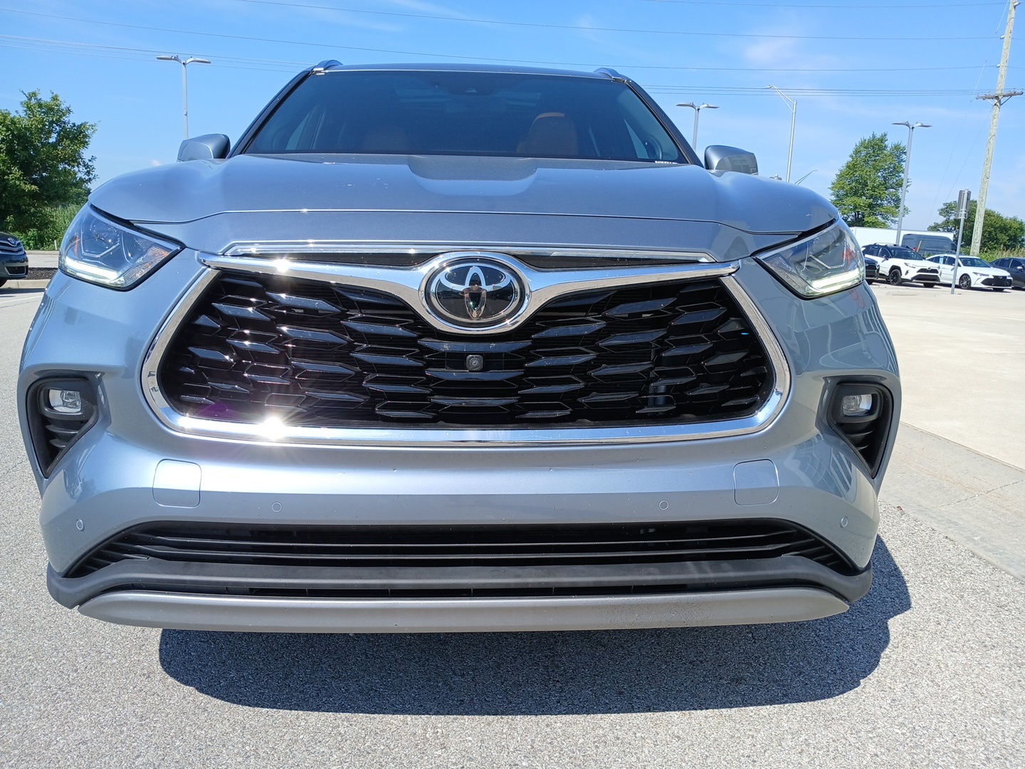 used 2022 Toyota Highlander car, priced at $45,948