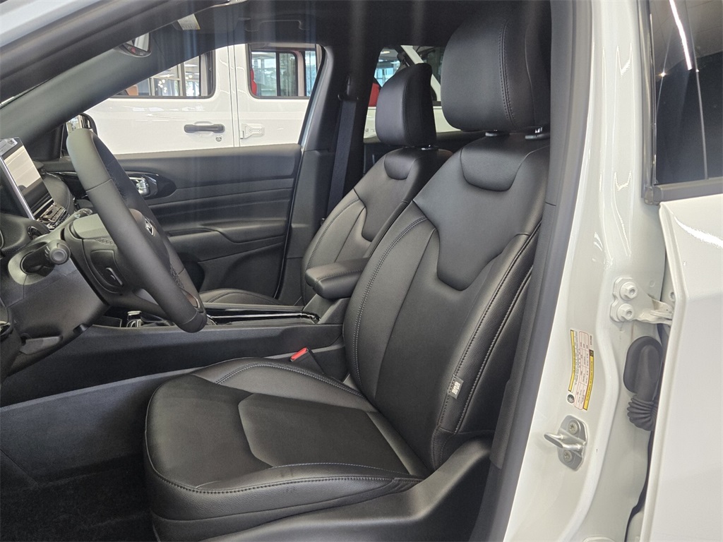 new 2025 Jeep Compass car, priced at $29,510