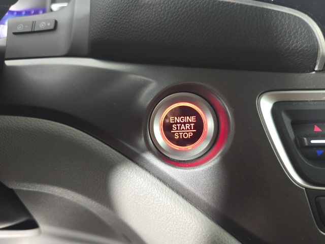 used 2020 Honda Pilot car, priced at $26,254