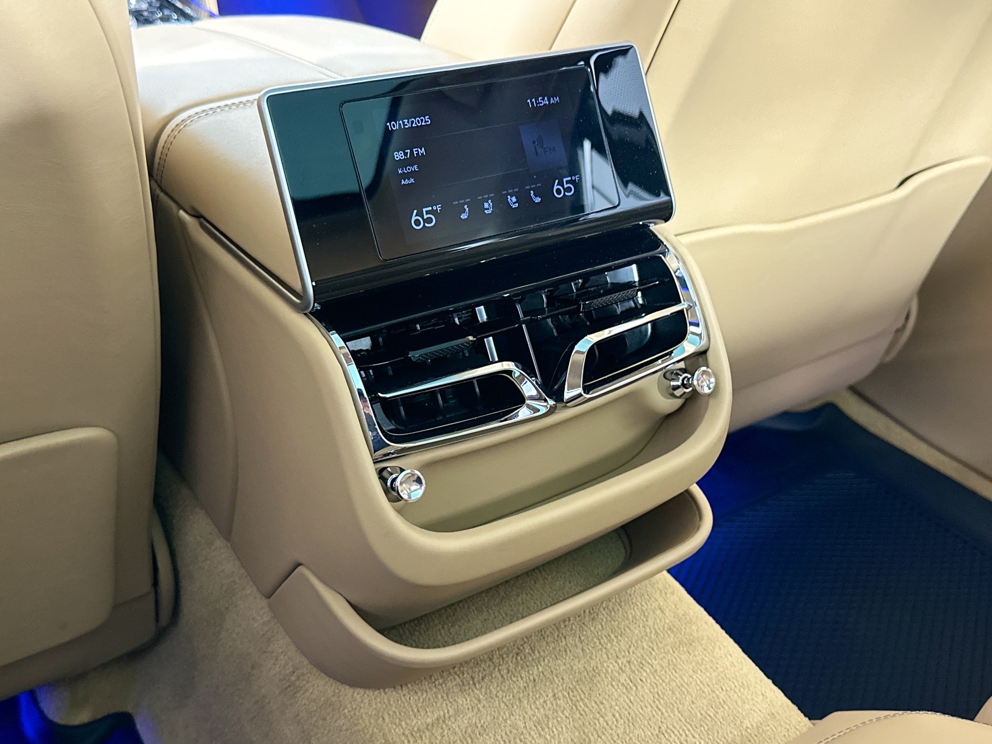 used 2022 Bentley Flying Spur car, priced at $179,998