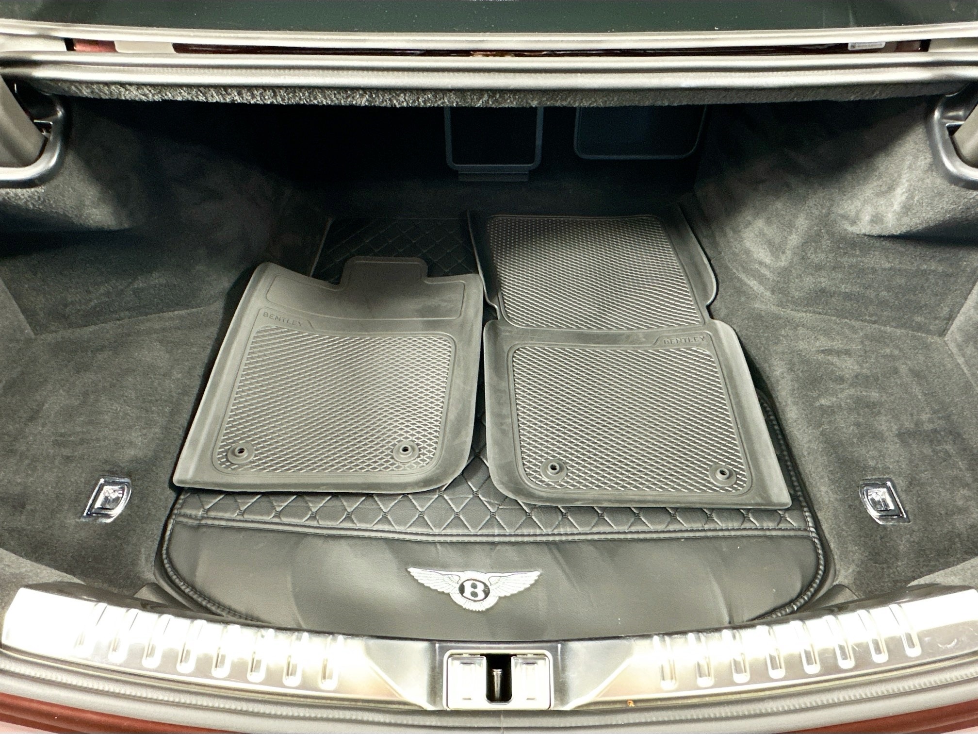 used 2022 Bentley Flying Spur car, priced at $179,998