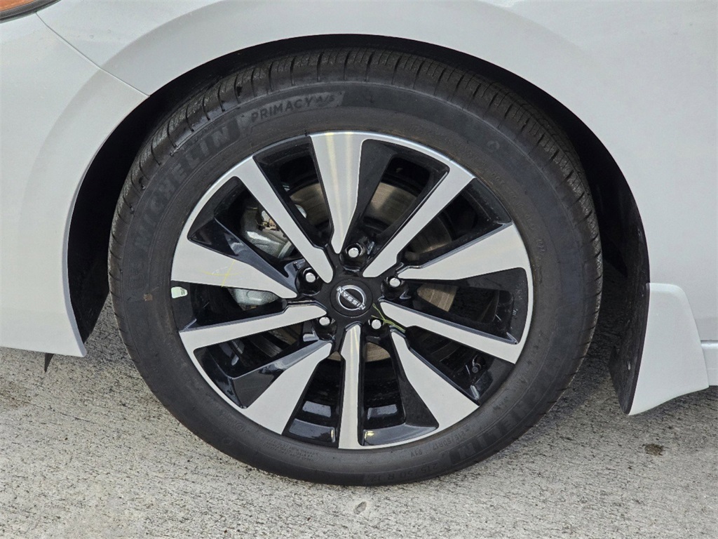 new 2025 Nissan Sentra car, priced at $25,121