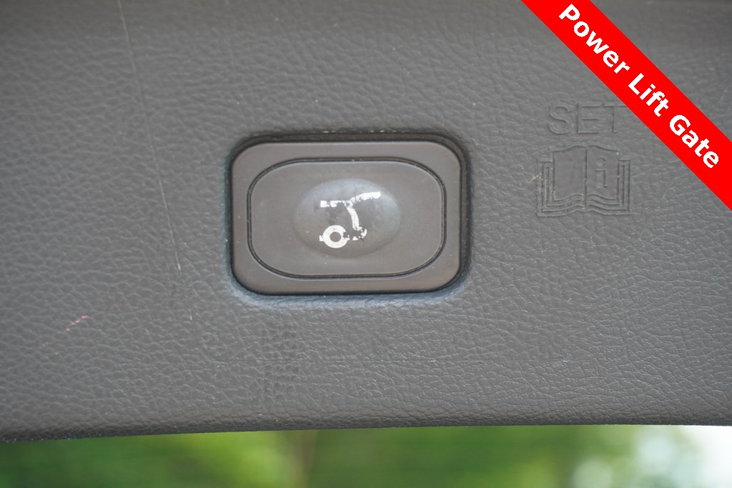 used 2020 Ford Edge car, priced at $17,900