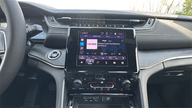 new 2025 Jeep Grand Cherokee L car, priced at $44,565
