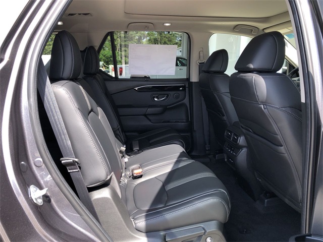 new 2025 Honda Pilot car, priced at $48,450