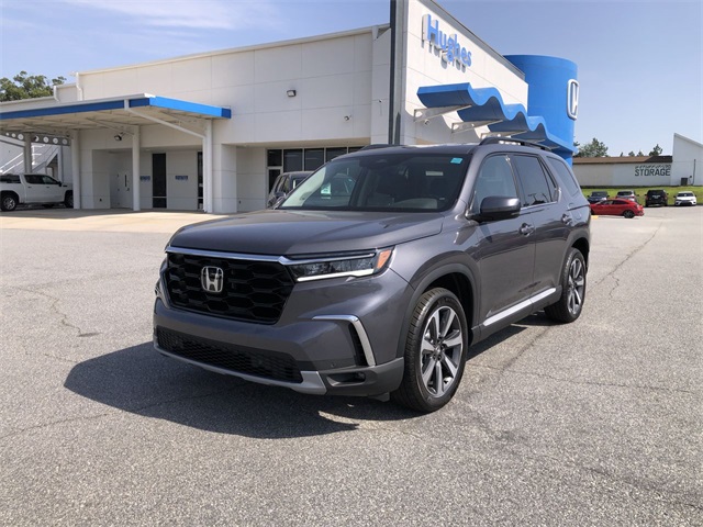 new 2025 Honda Pilot car, priced at $48,450