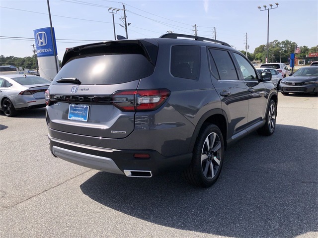 new 2025 Honda Pilot car, priced at $48,450