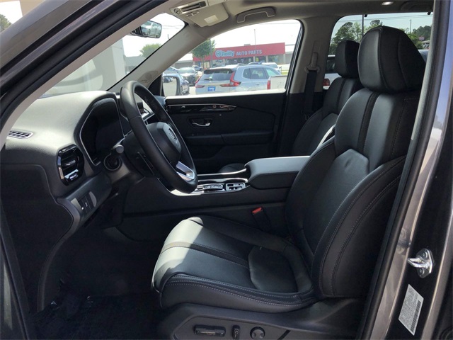 new 2025 Honda Pilot car, priced at $48,450
