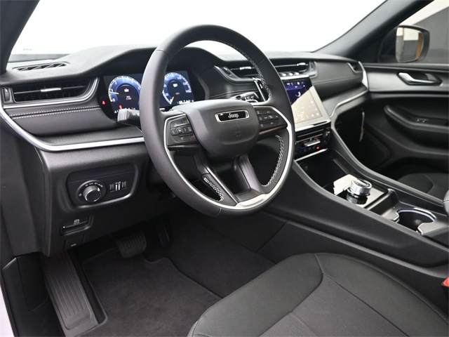 new 2025 Jeep Grand Cherokee L car, priced at $38,183