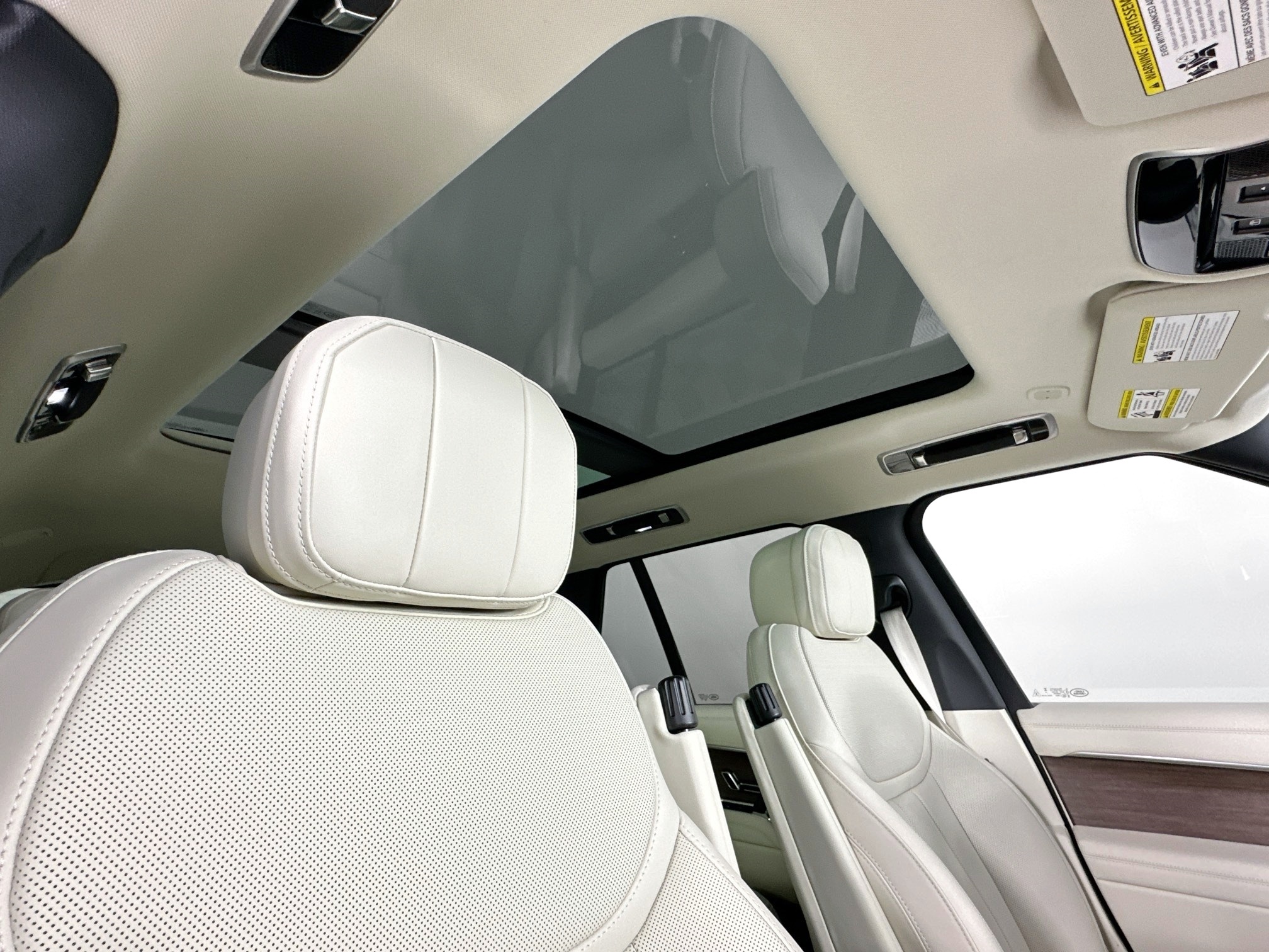 new 2025 Land Rover Range Rover car, priced at $138,630