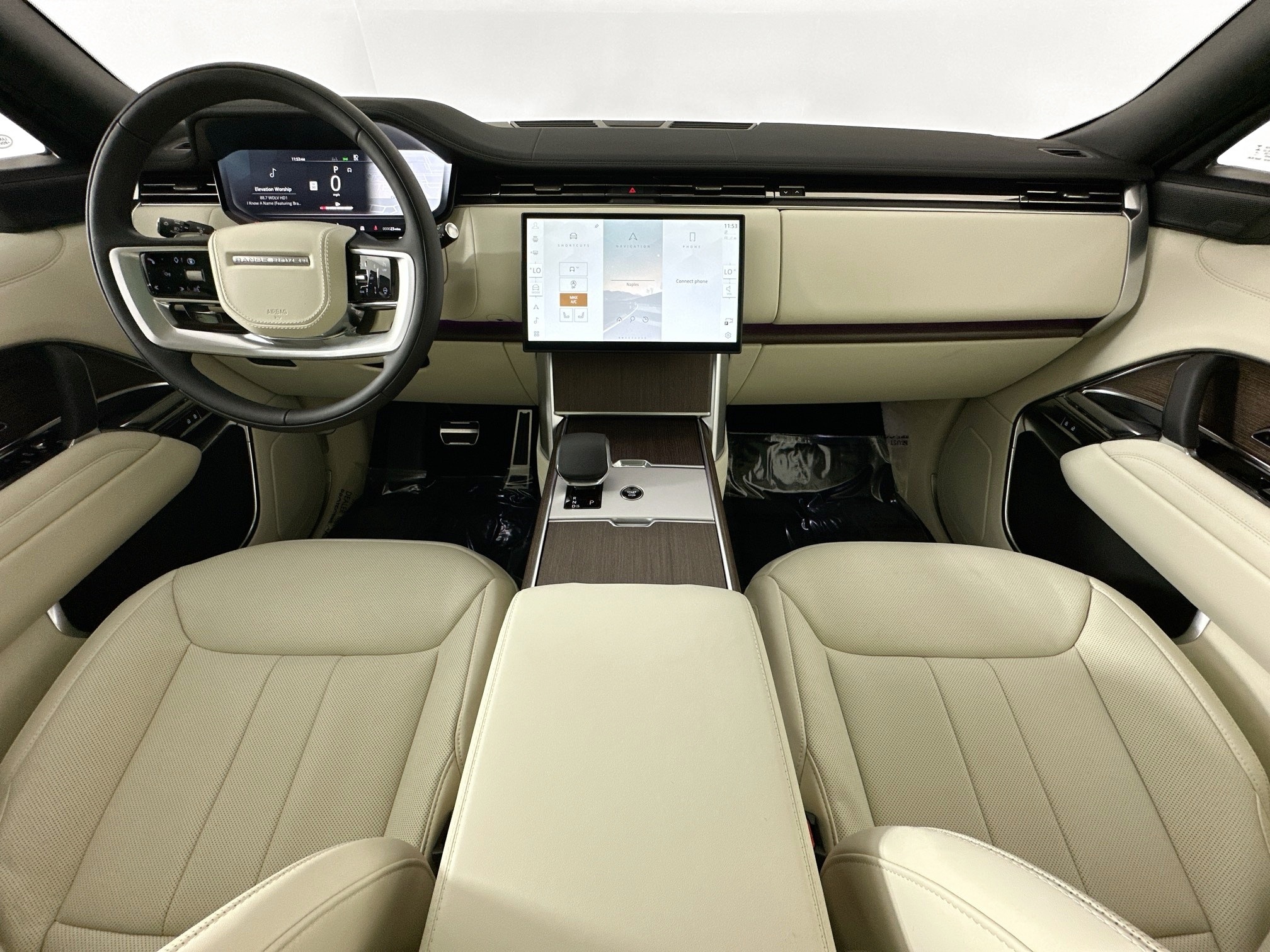 new 2025 Land Rover Range Rover car, priced at $138,630
