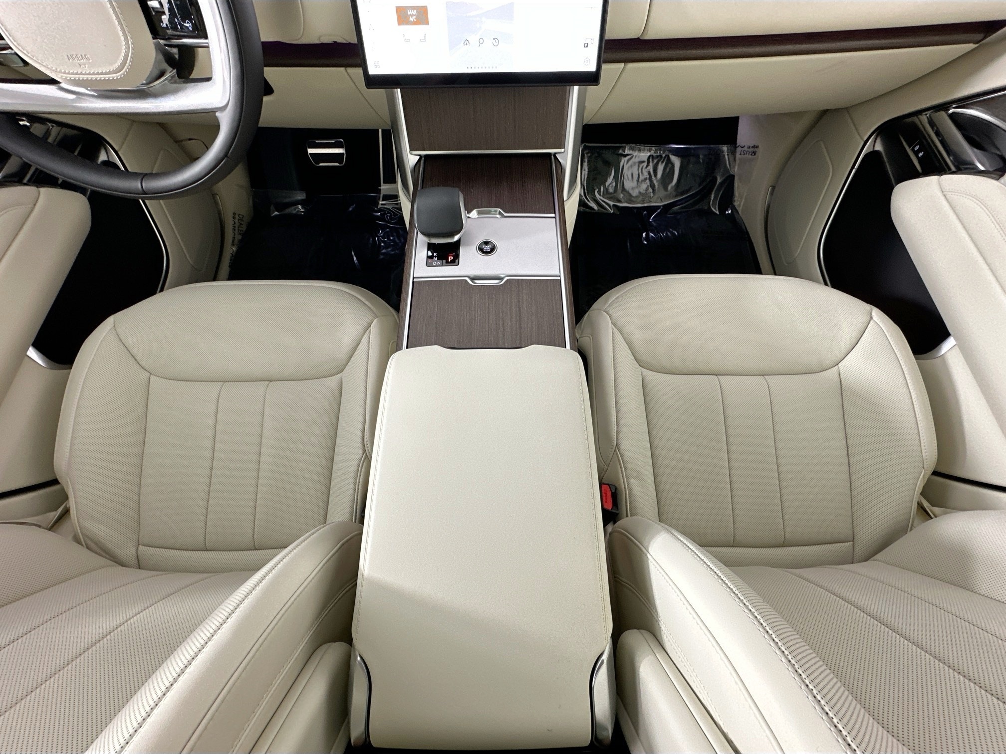 new 2025 Land Rover Range Rover car, priced at $138,630