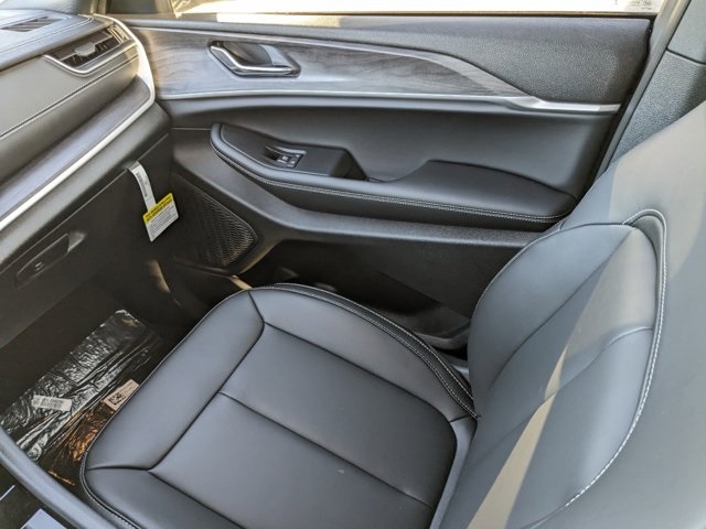 new 2025 Jeep Grand Cherokee L car, priced at $44,710
