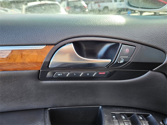 used 2007 Audi Q7 car, priced at $7,777