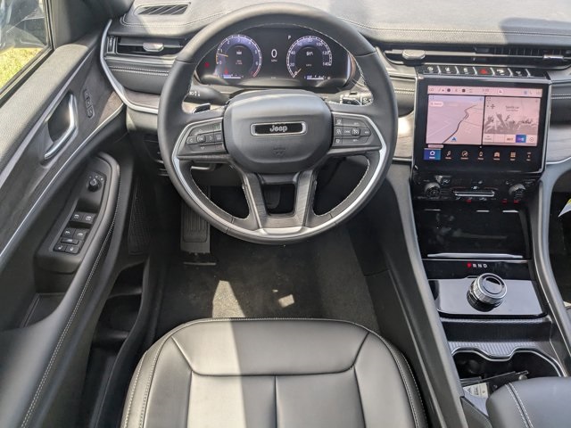 new 2025 Jeep Grand Cherokee car, priced at $39,220