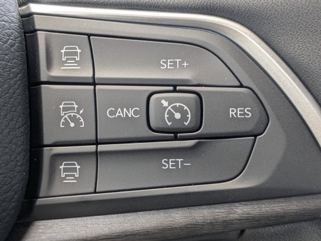 new 2025 Jeep Grand Cherokee car, priced at $39,220