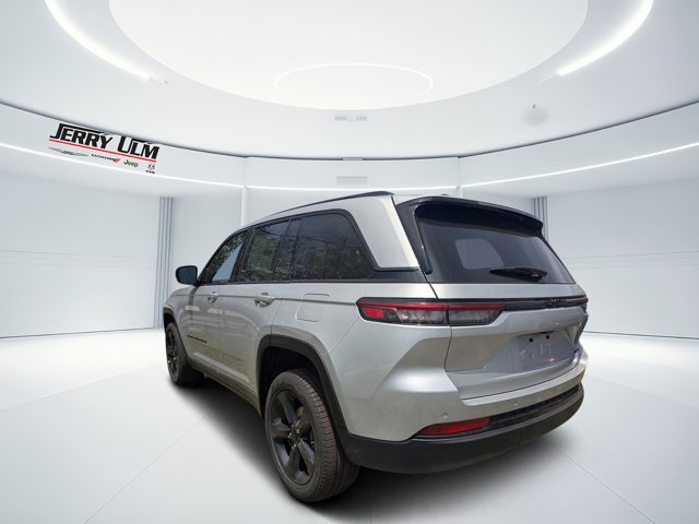 new 2025 Jeep Grand Cherokee car, priced at $39,220