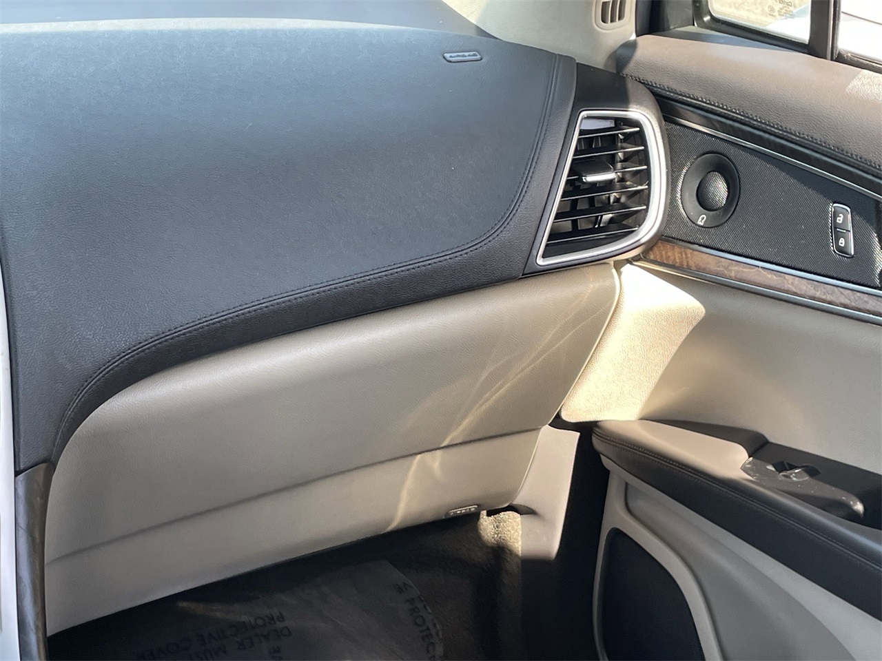 used 2020 Lincoln Nautilus car, priced at $25,284