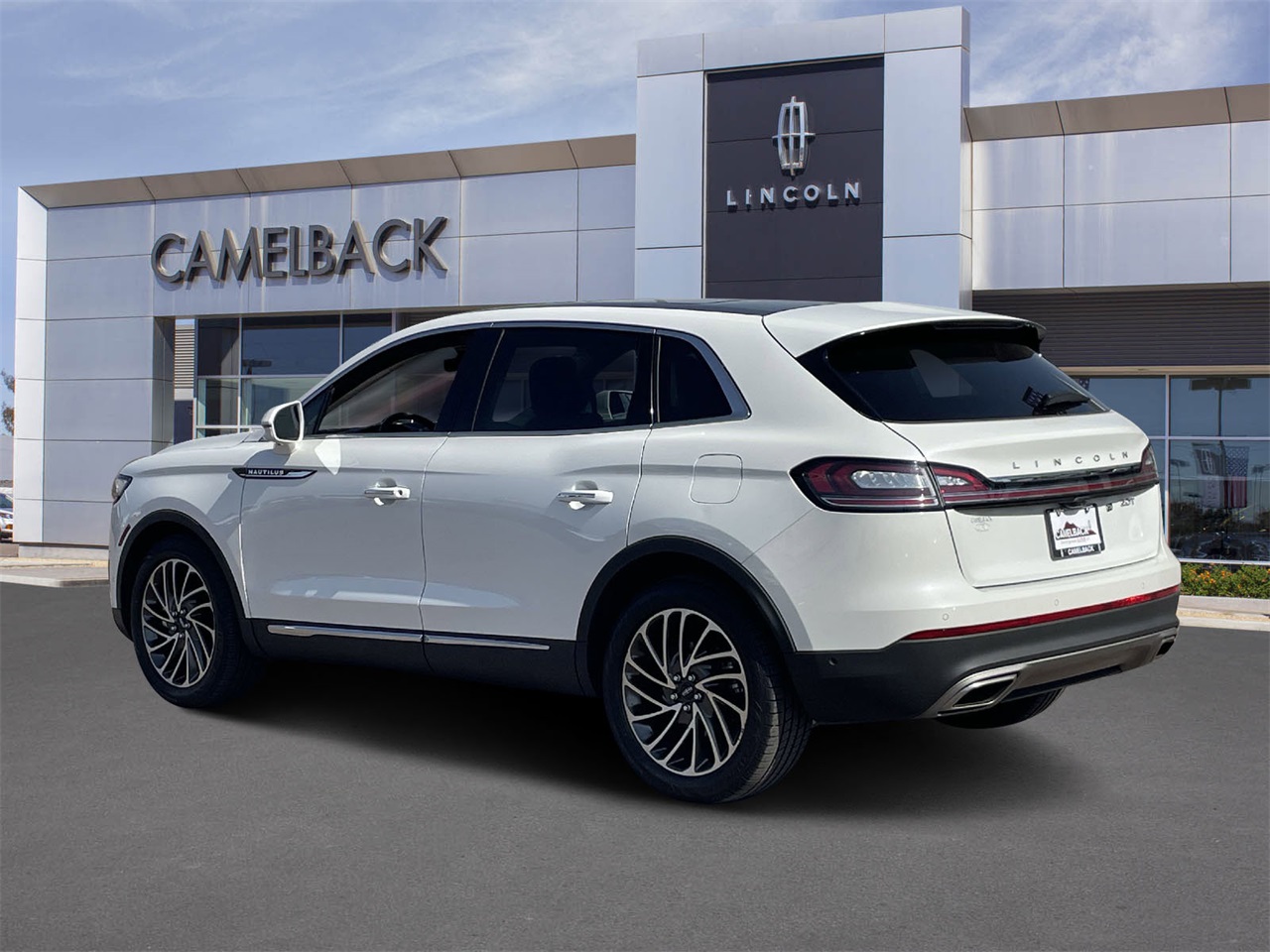 used 2020 Lincoln Nautilus car, priced at $25,284