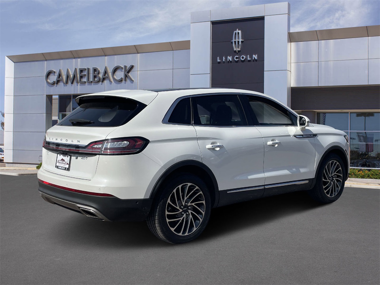 used 2020 Lincoln Nautilus car, priced at $25,284