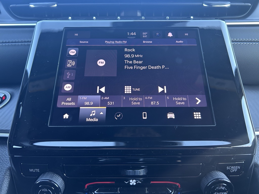 new 2025 Jeep Grand Cherokee car, priced at $35,999