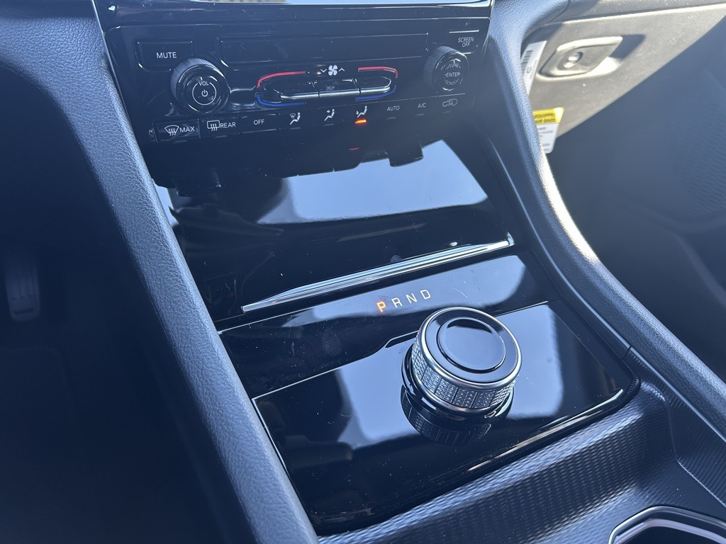 new 2025 Jeep Grand Cherokee car, priced at $35,999