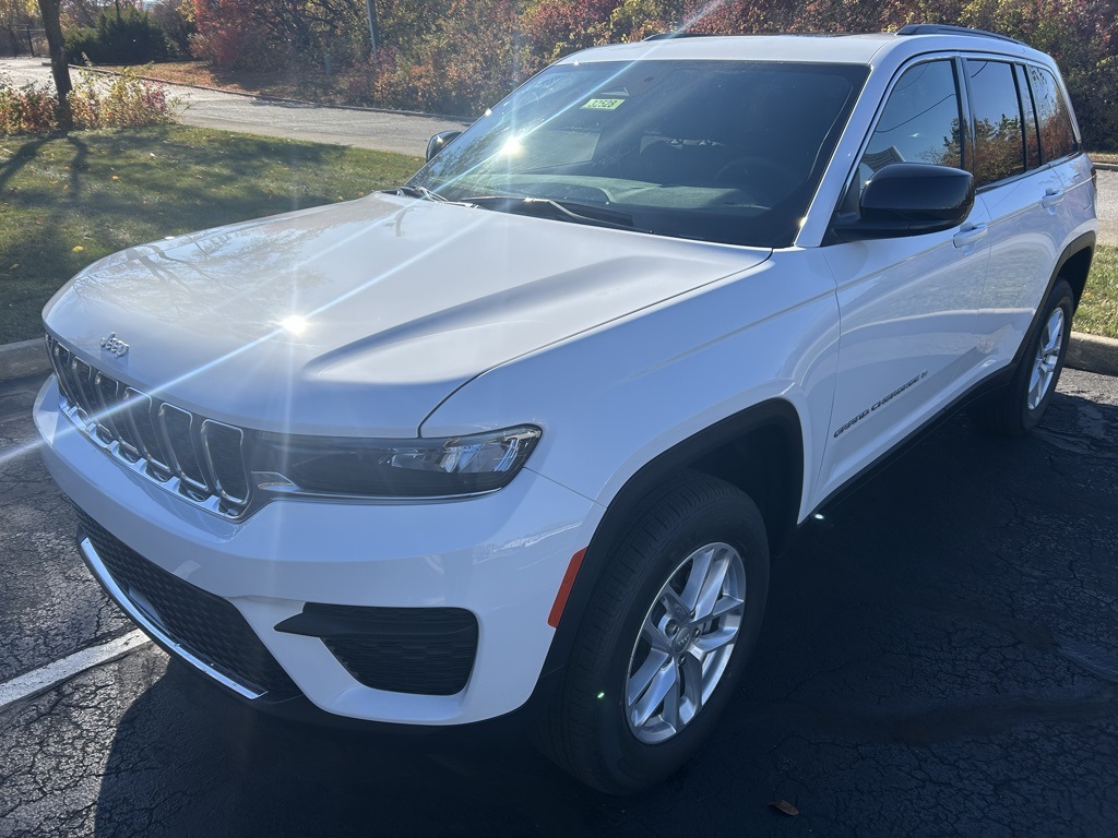 new 2025 Jeep Grand Cherokee car, priced at $35,999
