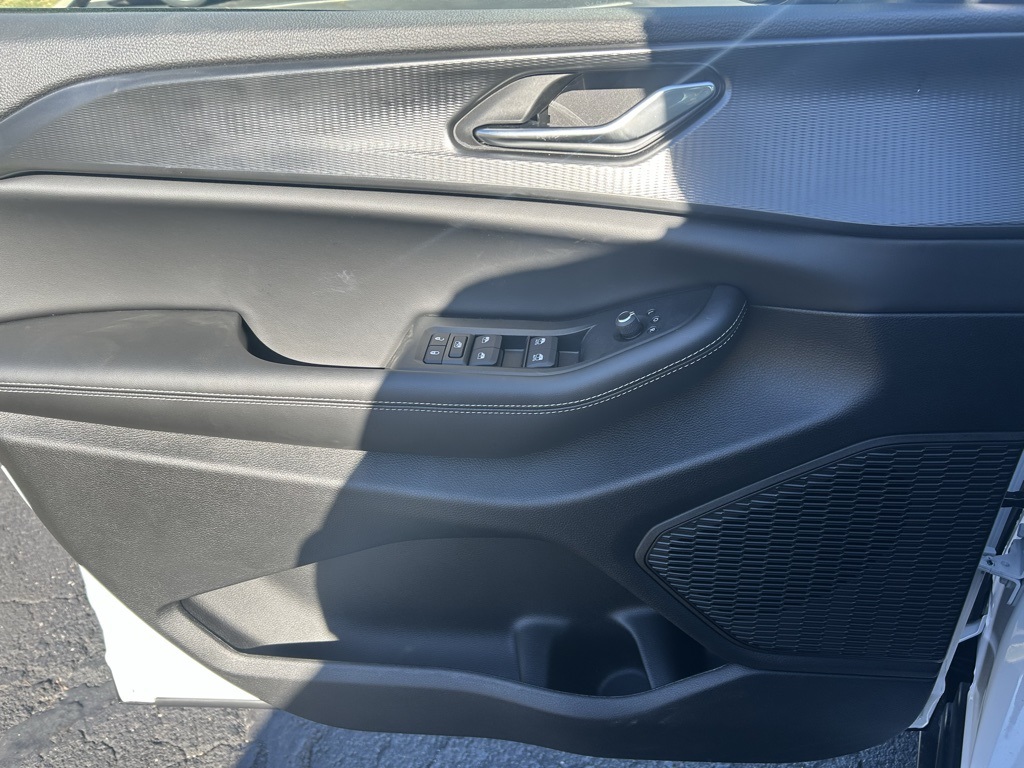 new 2025 Jeep Grand Cherokee car, priced at $35,999