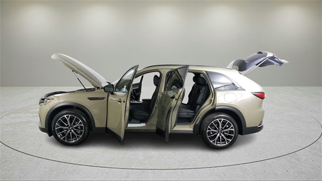 used 2025 Mazda CX-70 PHEV car, priced at $49,997