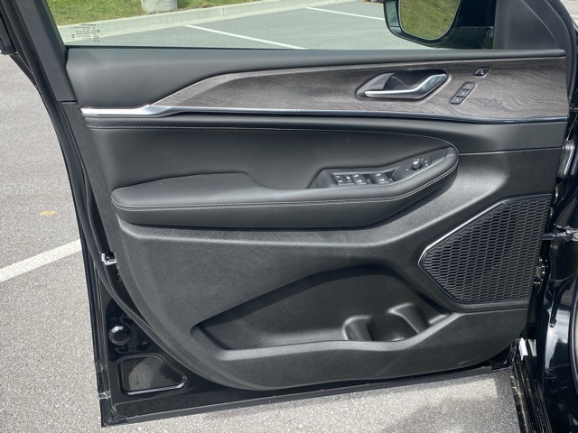 new 2025 Jeep Grand Cherokee car, priced at $57,714