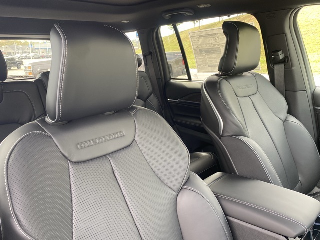 new 2025 Jeep Grand Cherokee car, priced at $57,714