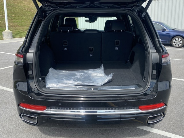 new 2025 Jeep Grand Cherokee car, priced at $57,714